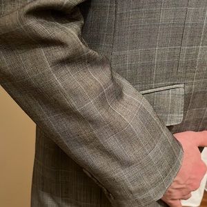Hart Schaffner Marx made in the 🇺🇸 mens glen plaid wool suit. Single breasted.